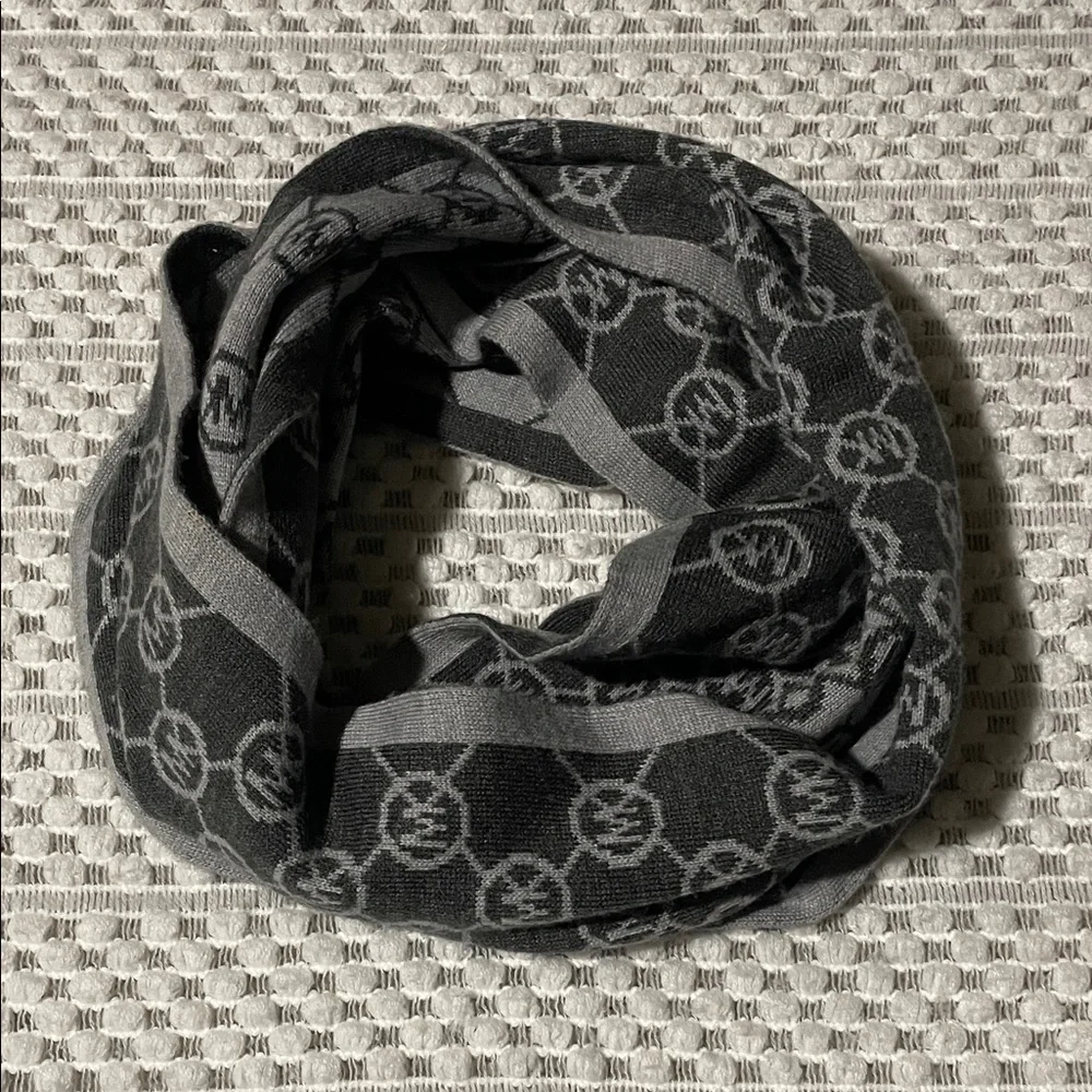 Michael Kors Infinity Scarf